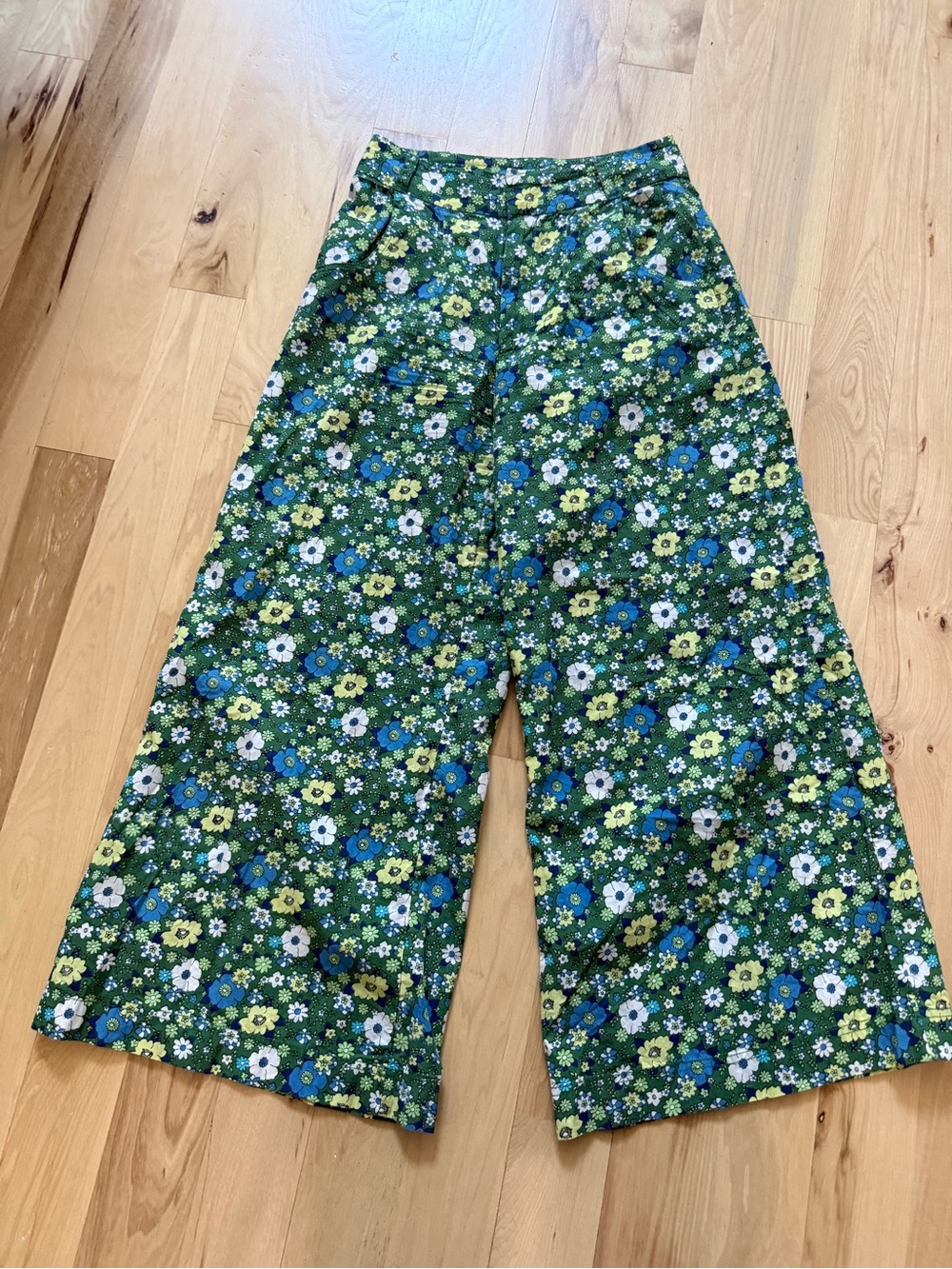 Free People Menocra Cropped Pants Womens Green Ditsy Floral Wide Leg Boho Size 2